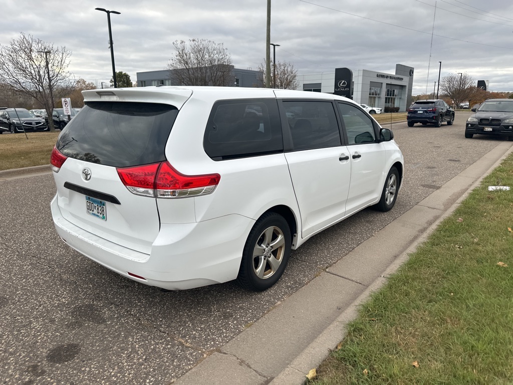 2011 Toyota Sienna Base 22