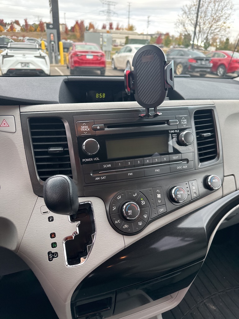 2011 Toyota Sienna Base 23