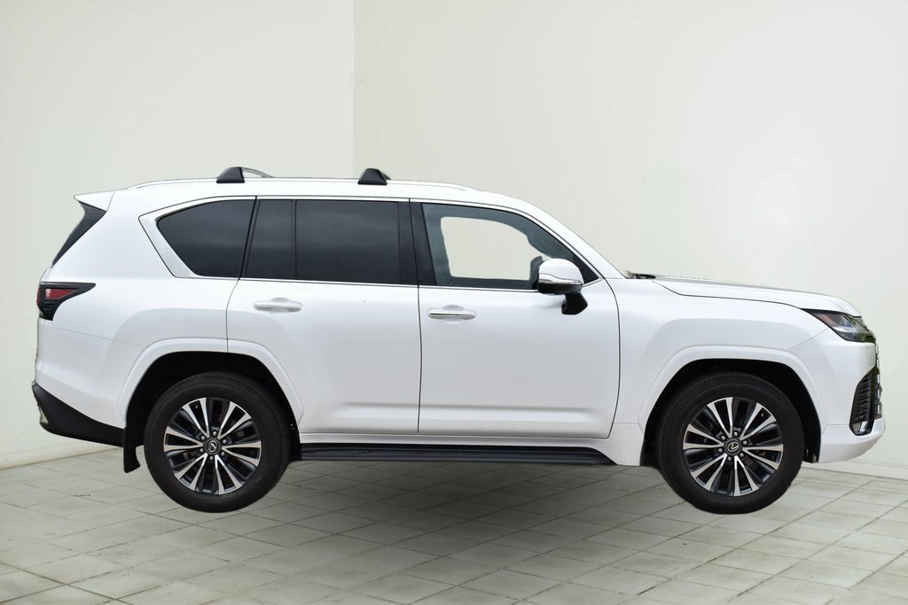 2023 Lexus LX 600 Premium 2