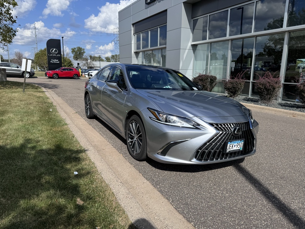 2022 Lexus ES 350 1