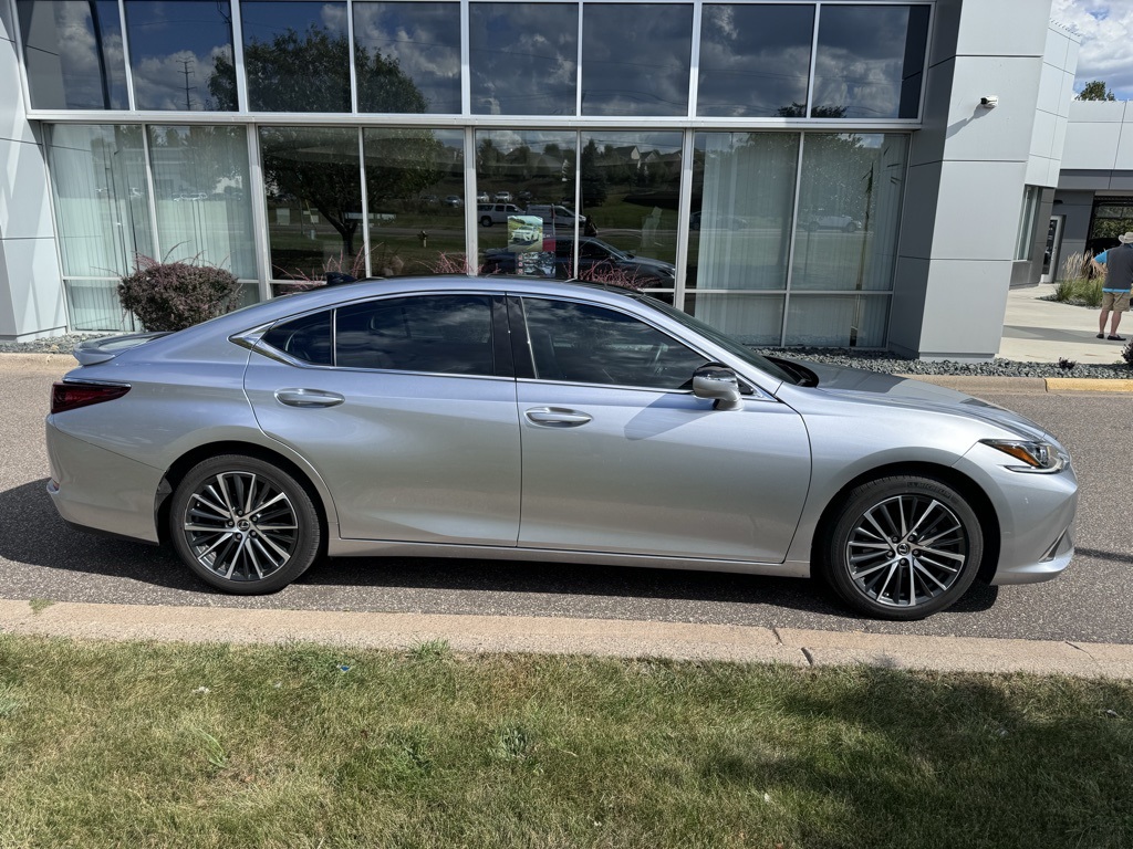 2022 Lexus ES 350 8