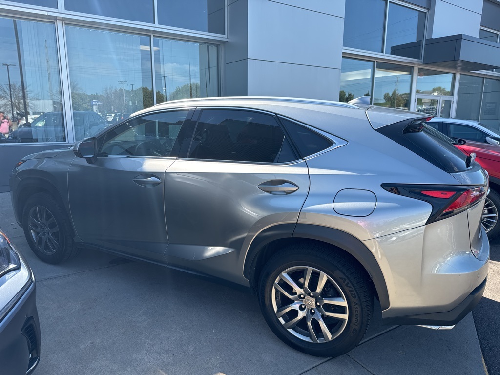 2016 Lexus NX 200t 4