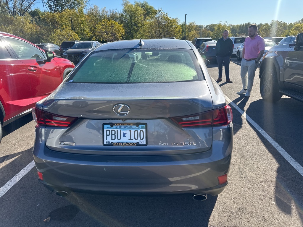 2016 Lexus IS 350 10