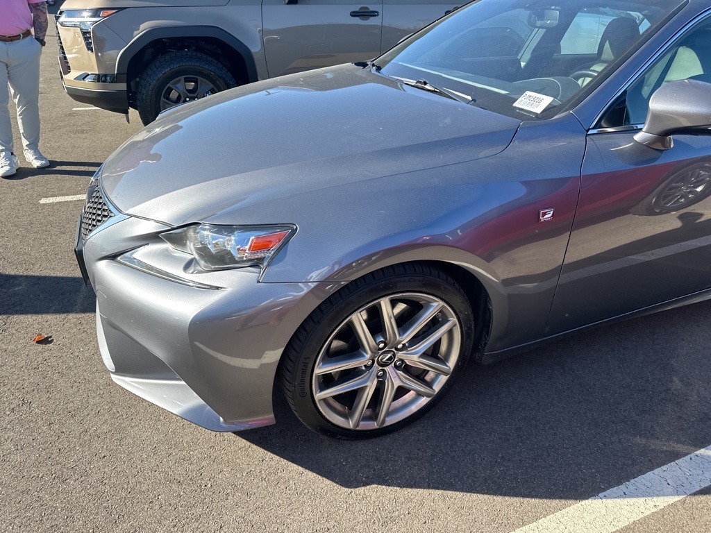 2016 Lexus IS 350 17