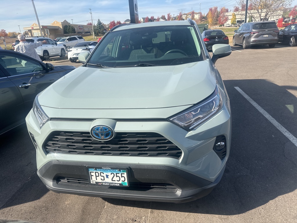 2021 Toyota RAV4 Hybrid XLE 2