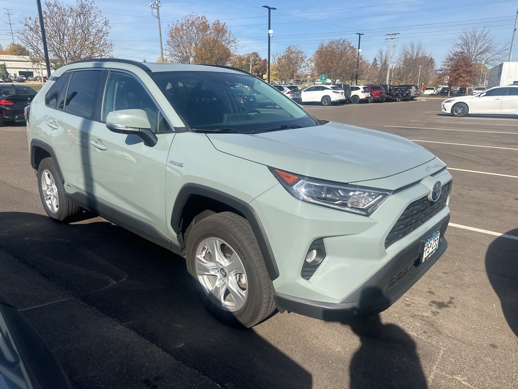 2021 Toyota RAV4 Hybrid XLE 8