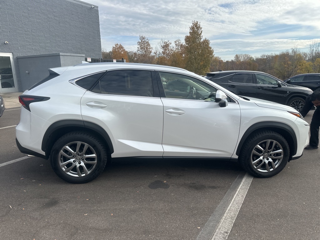 2016 Lexus NX 200t 6