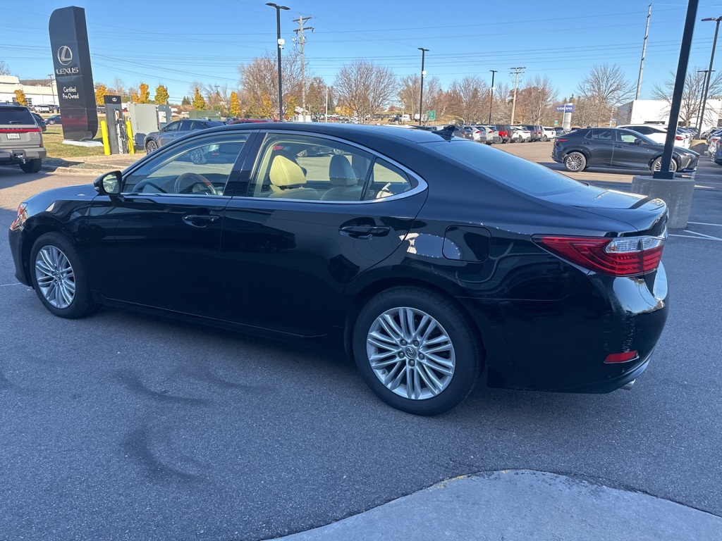 2013 Lexus ES 350 23