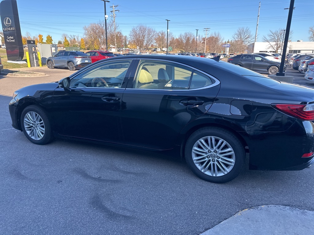 2013 Lexus ES 350 24