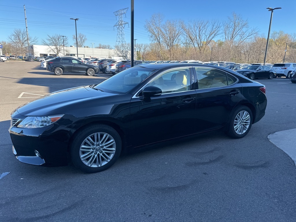 2013 Lexus ES 350 28