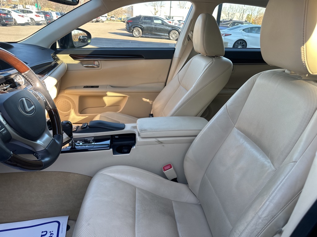 2013 Lexus ES 350 41