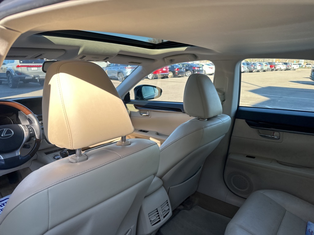 2013 Lexus ES 350 44