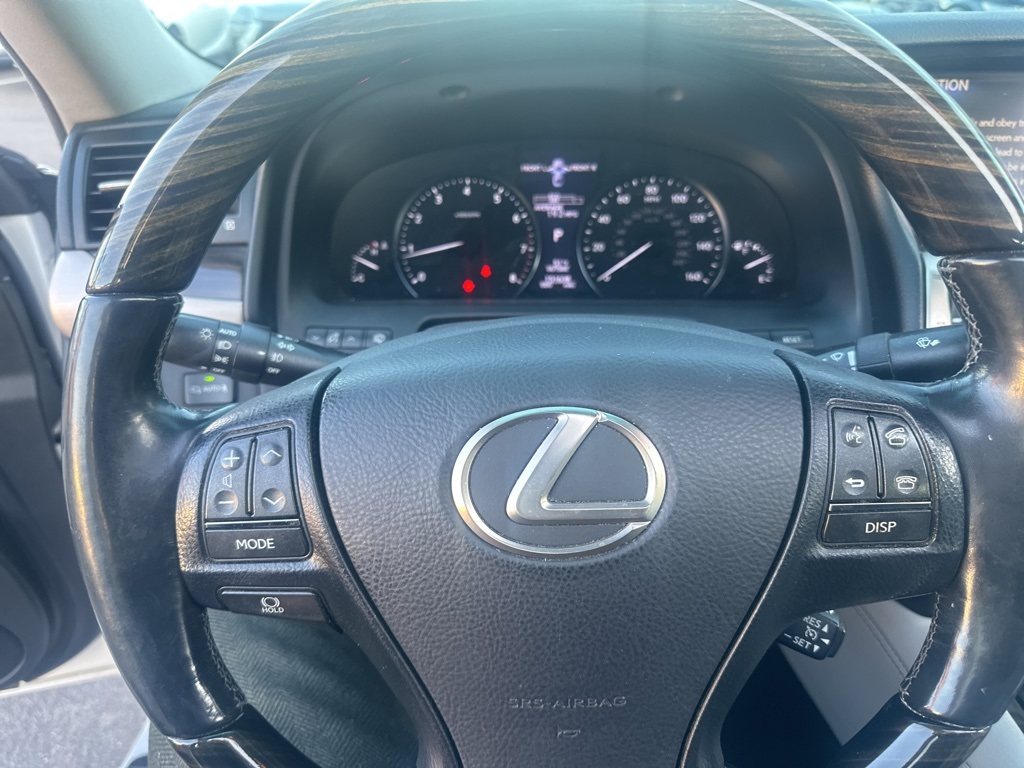 2013 Lexus LS 460 11