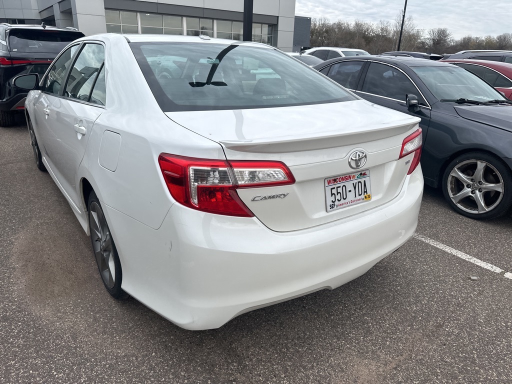 2012 Toyota Camry SE 7