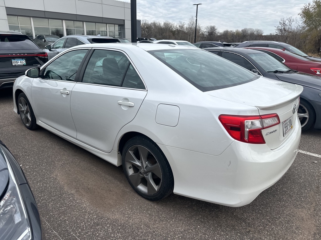 2012 Toyota Camry SE 9