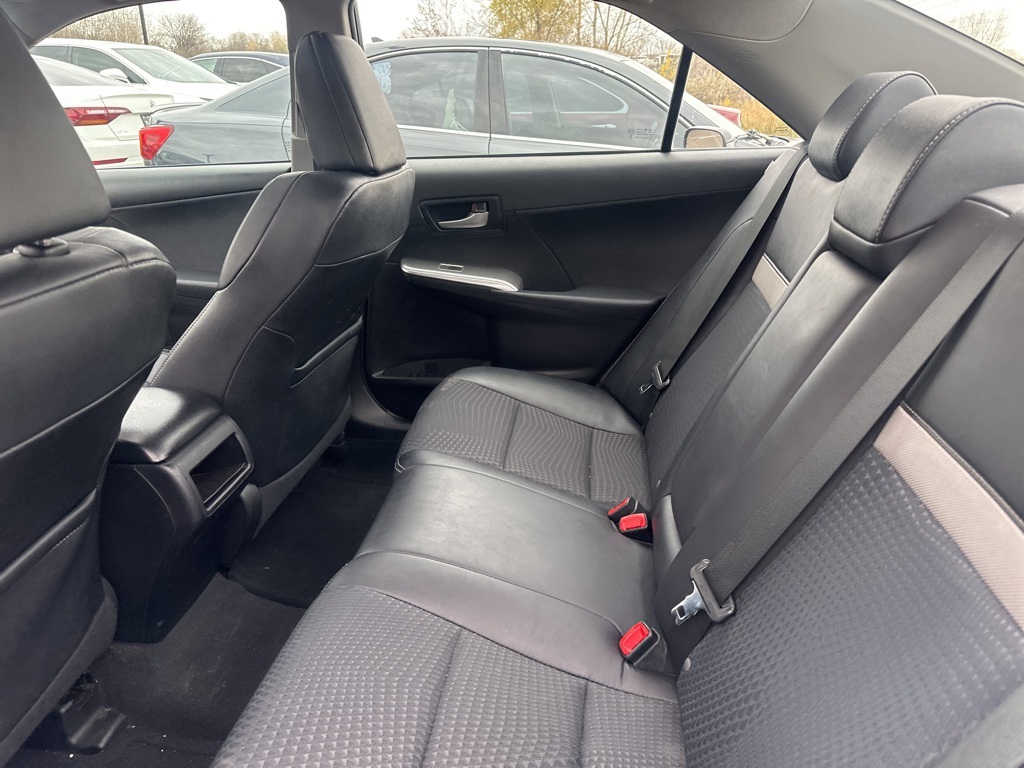 2012 Toyota Camry SE 25