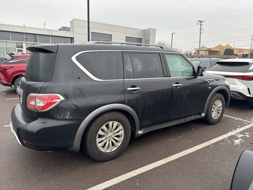 2017 Nissan Armada SV 7