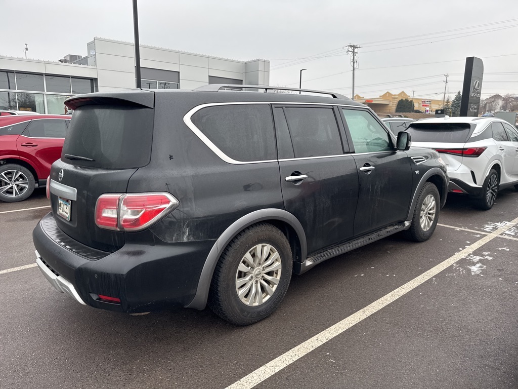 2017 Nissan Armada SV 8