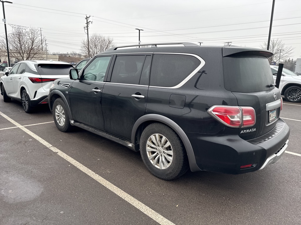 2017 Nissan Armada SV 14