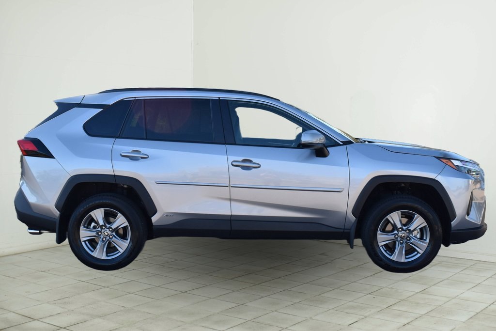 2024 Toyota RAV4 Hybrid XLE 2