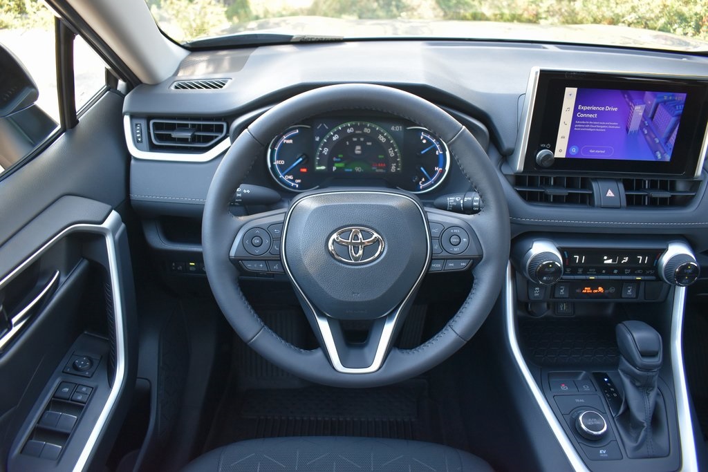 2024 Toyota RAV4 Hybrid XLE 7