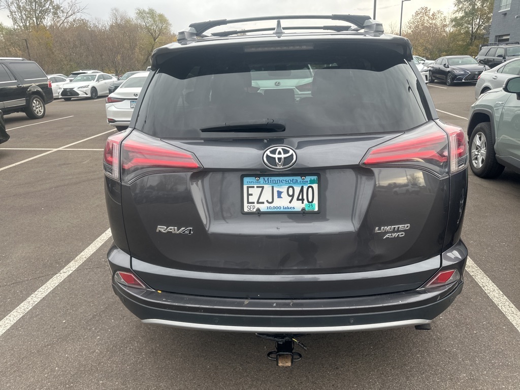 2016 Toyota RAV4 Limited 8