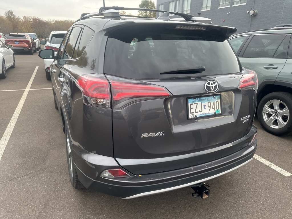 2016 Toyota RAV4 Limited 9