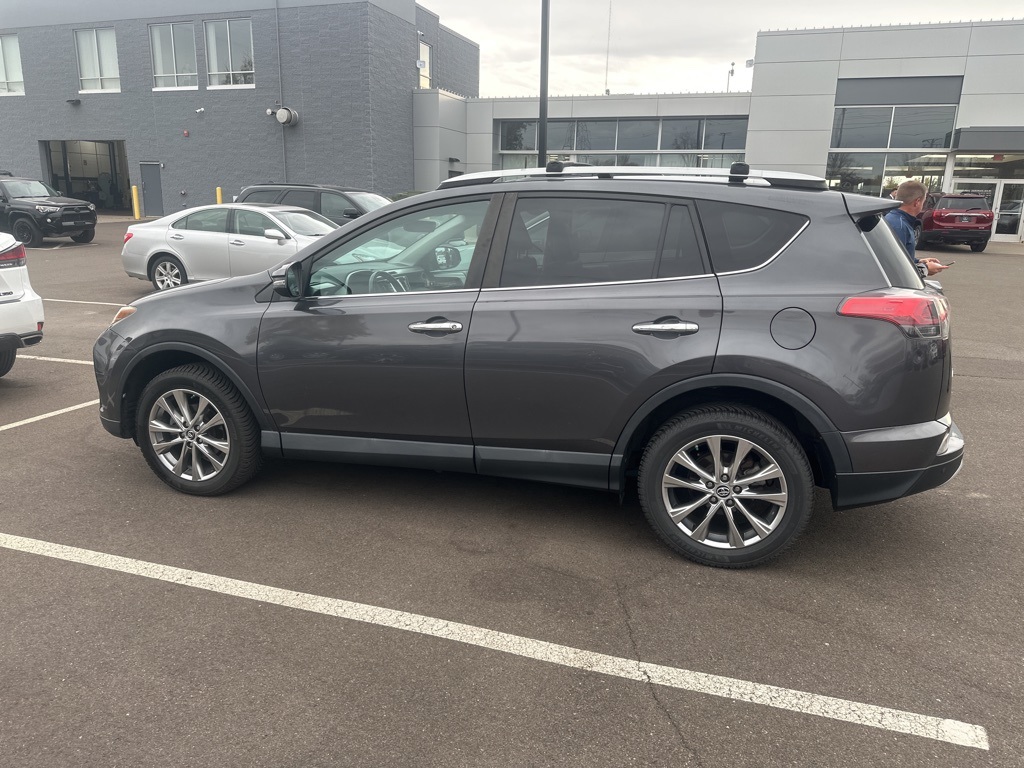 2016 Toyota RAV4 Limited 12