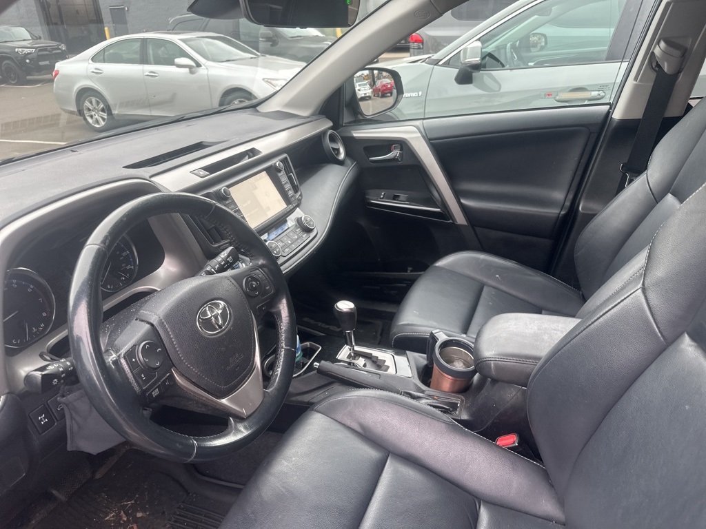 2016 Toyota RAV4 Limited 15