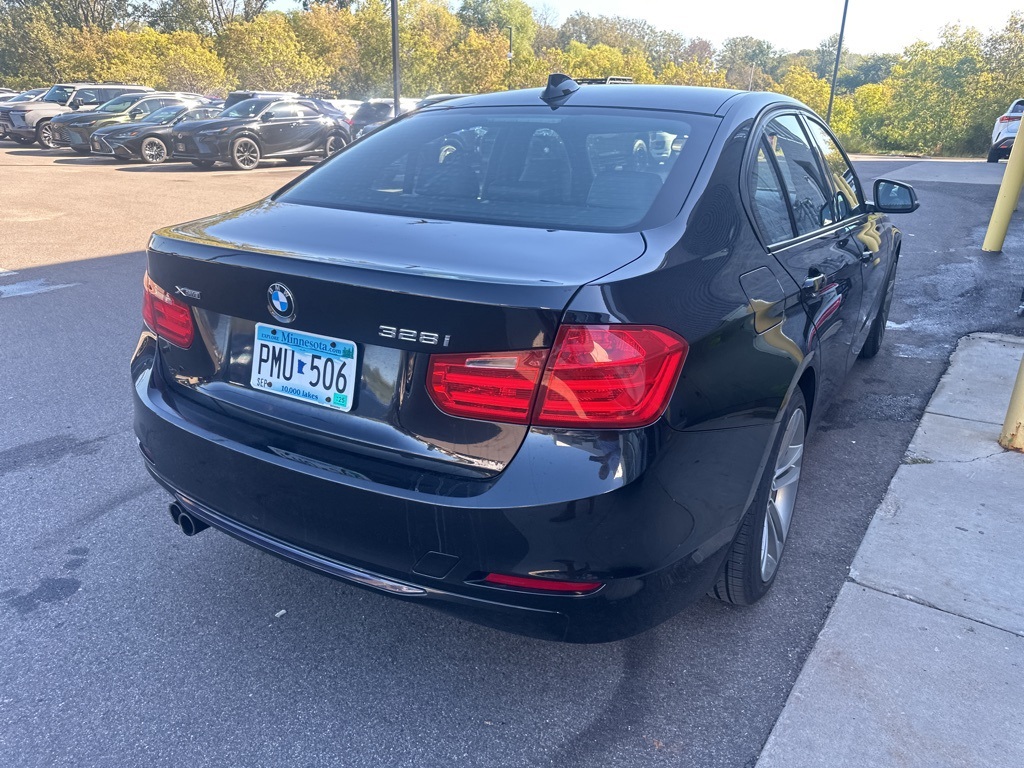 2014 BMW 3 Series 328i xDrive 8