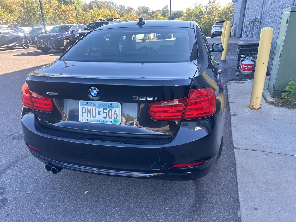 2014 BMW 3 Series 328i xDrive 9