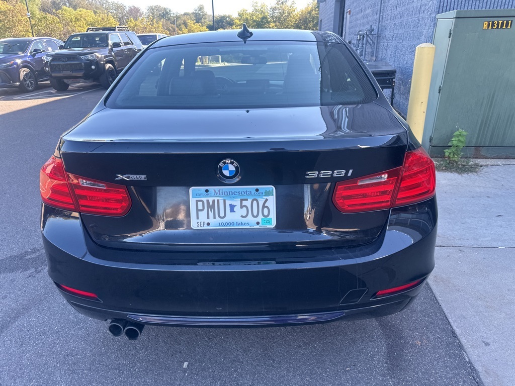 2014 BMW 3 Series 328i xDrive 10