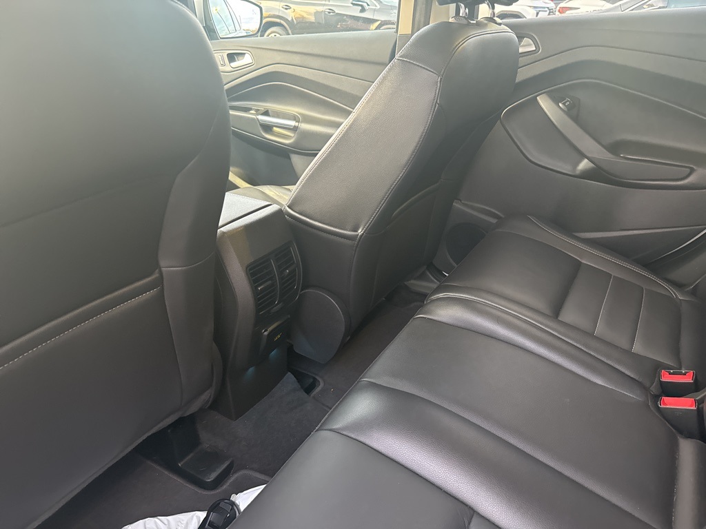 2016 Ford Escape Titanium 27