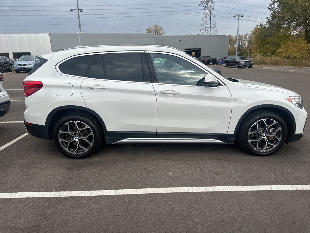 2022 BMW X1 xDrive28i 8