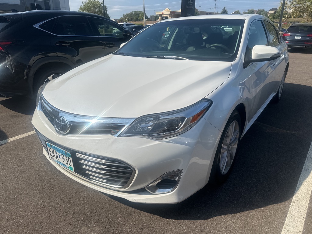 2013 Toyota Avalon XLE Premium 1