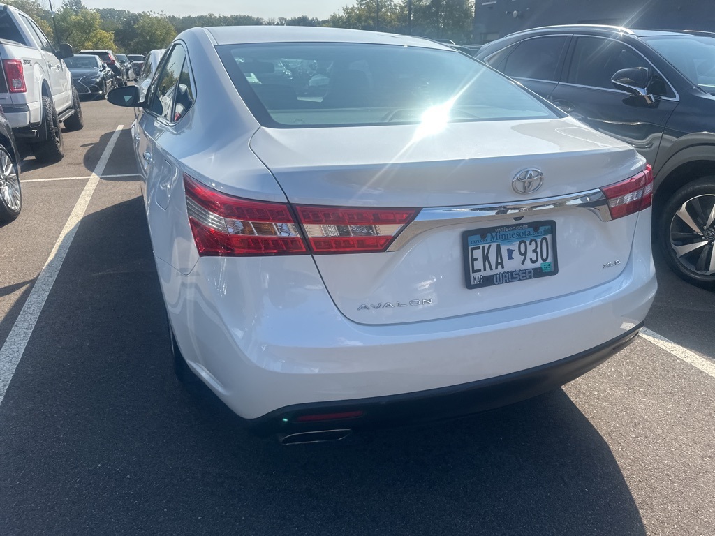 2013 Toyota Avalon XLE Premium 9