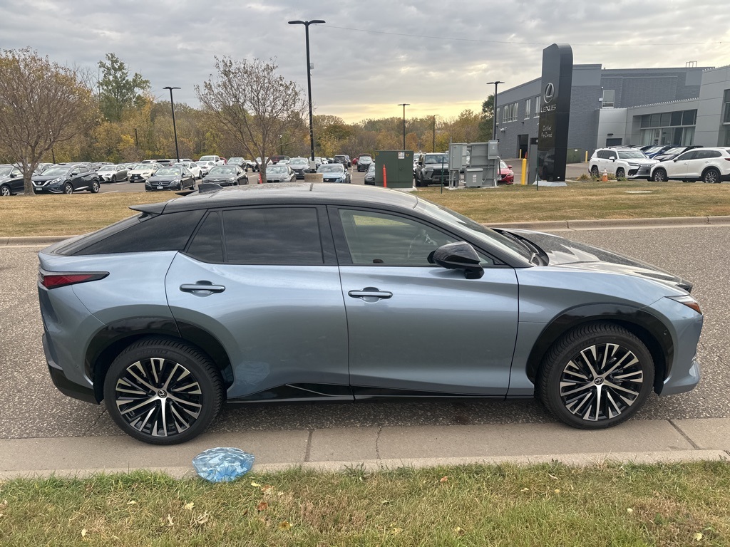 2023 Lexus RZ 450e Premium 9