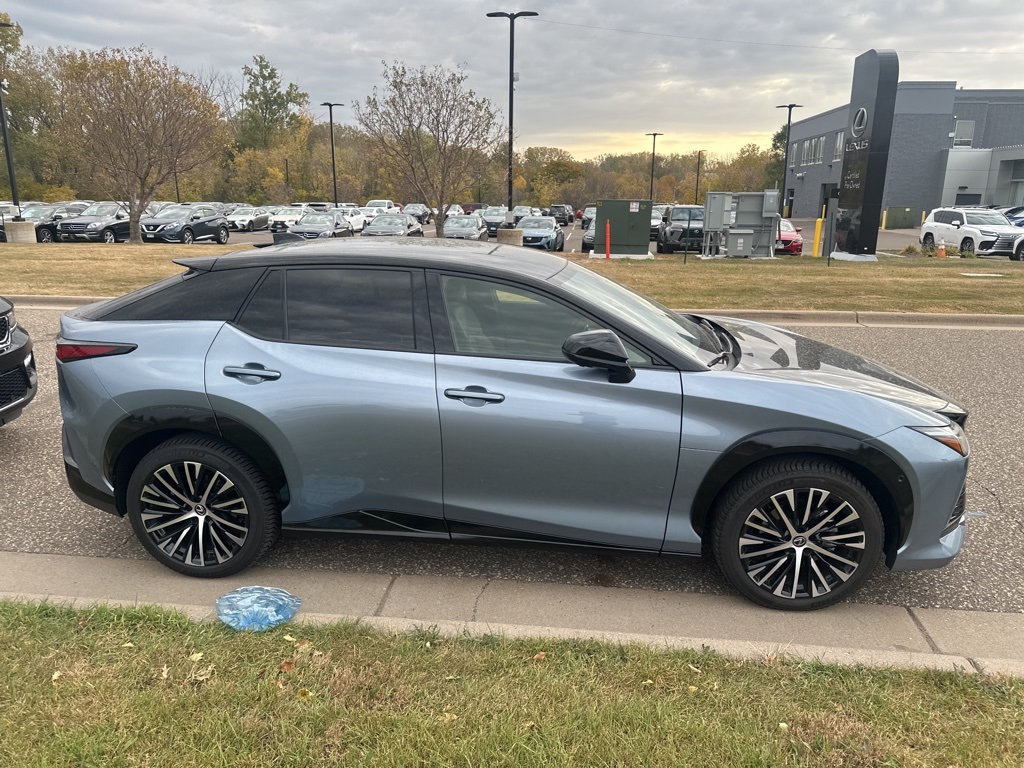 2023 Lexus RZ 450e Premium 13