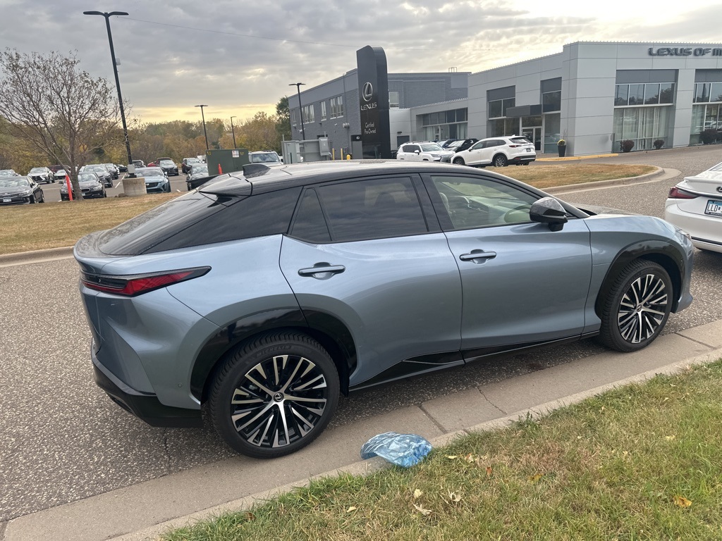 2023 Lexus RZ 450e Premium 15