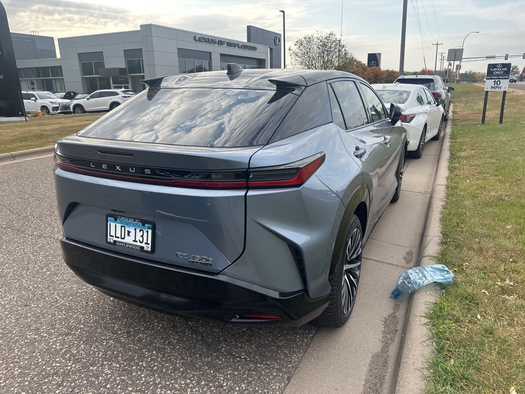 2023 Lexus RZ 450e Premium 17