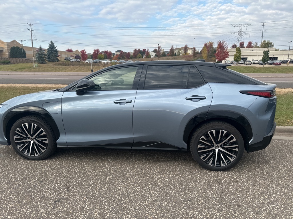 2023 Lexus RZ 450e Premium 20