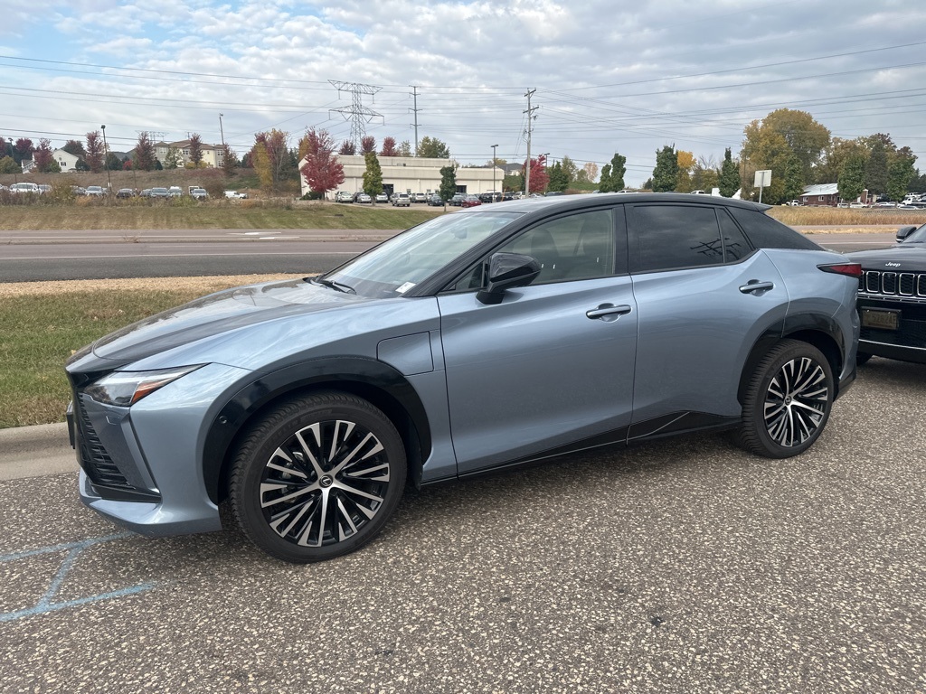 2023 Lexus RZ 450e Premium 22