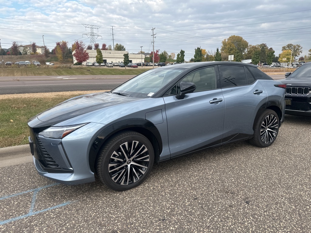 2023 Lexus RZ 450e Premium 23