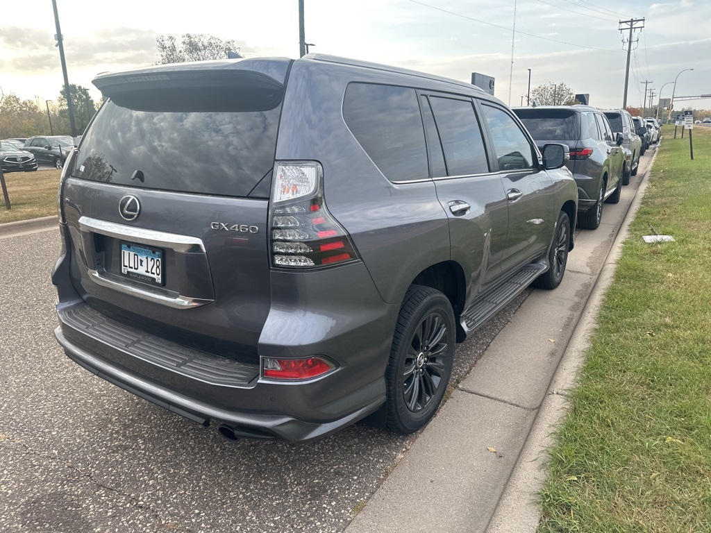 2023 Lexus GX 460 11