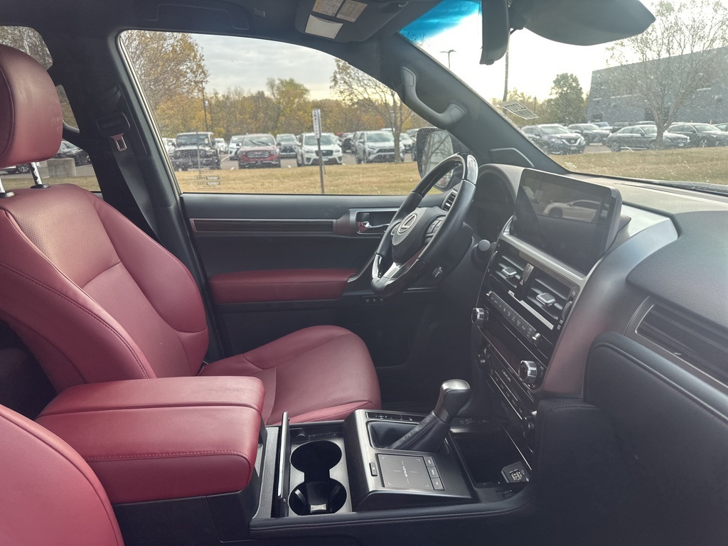 2023 Lexus GX 460 27