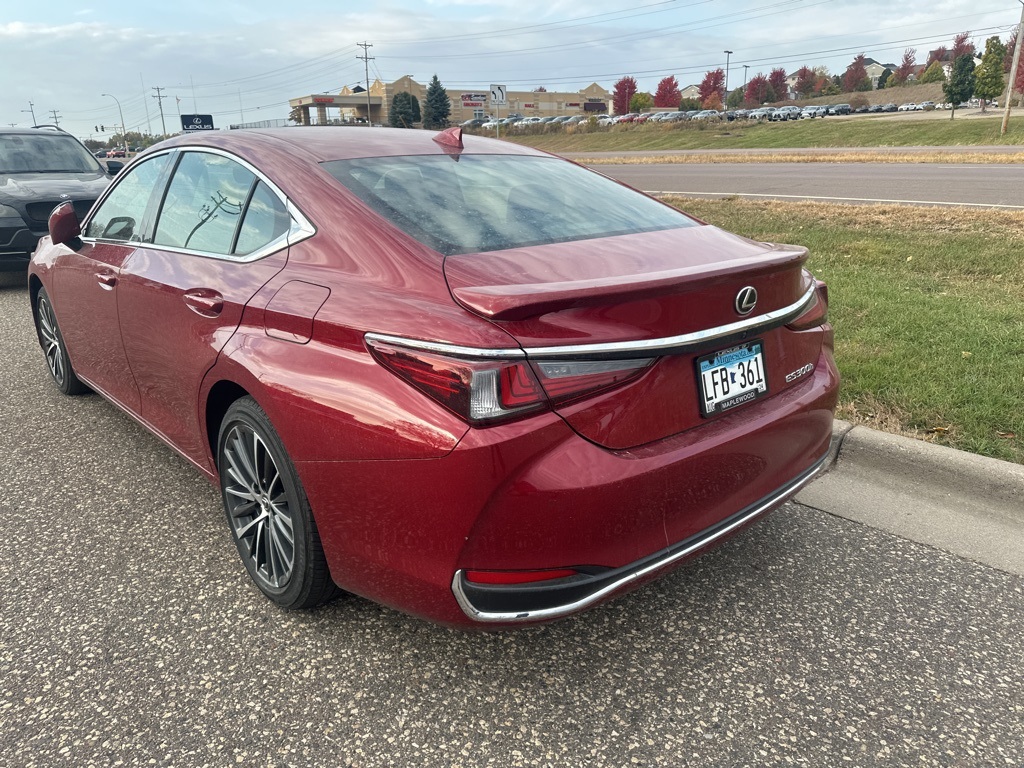 2024 Lexus ES 300h 4