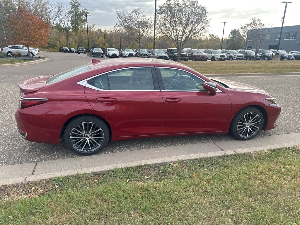 2024 Lexus ES 300h 7