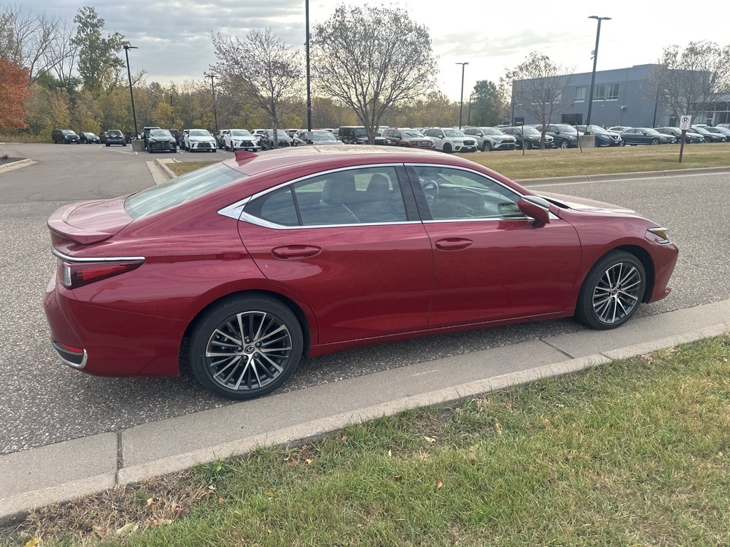 2024 Lexus ES 300h 15