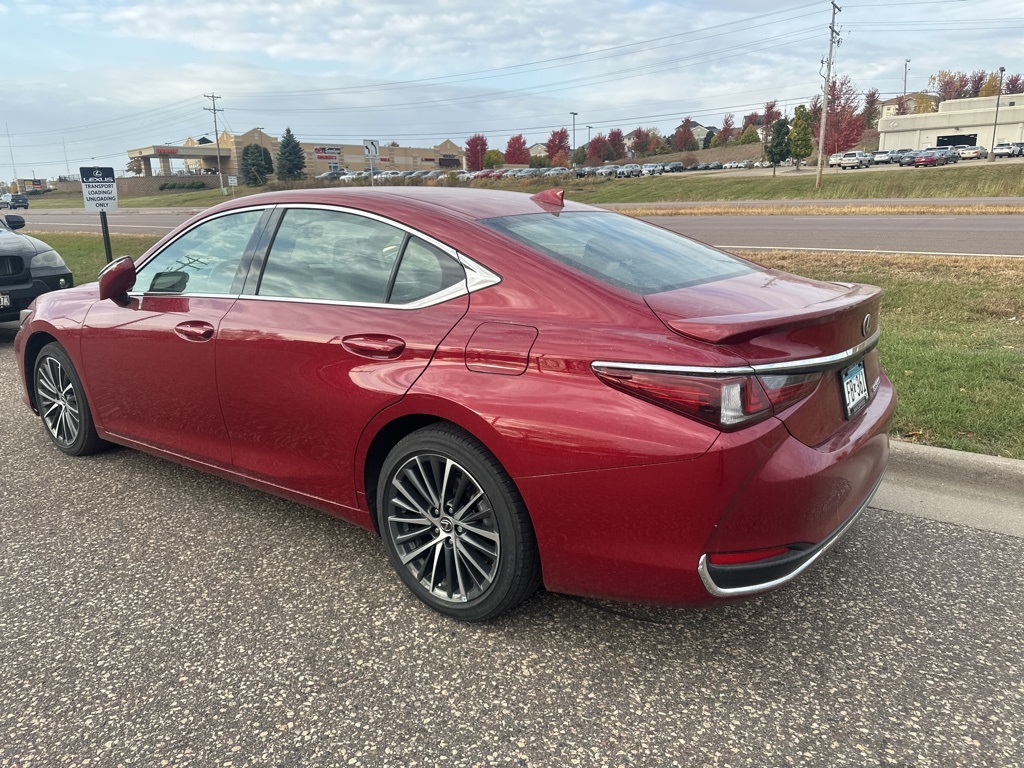 2024 Lexus ES 300h 20