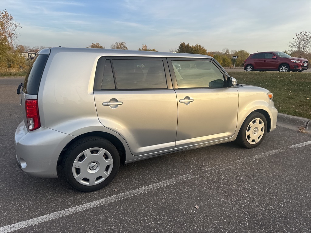 2014 Scion xB Base 17